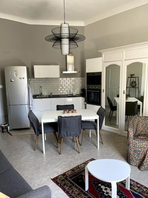 101 Pyrenees Palace Appartement Bagnères-de-Luchon Zewnętrze zdjęcie