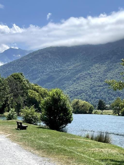 101 Pyrenees Palace Appartement Bagnères-de-Luchon Zewnętrze zdjęcie