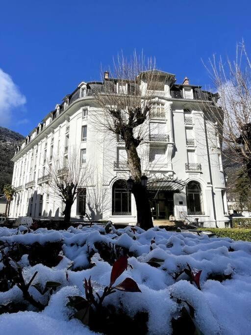 101 Pyrenees Palace Appartement Bagnères-de-Luchon Zewnętrze zdjęcie