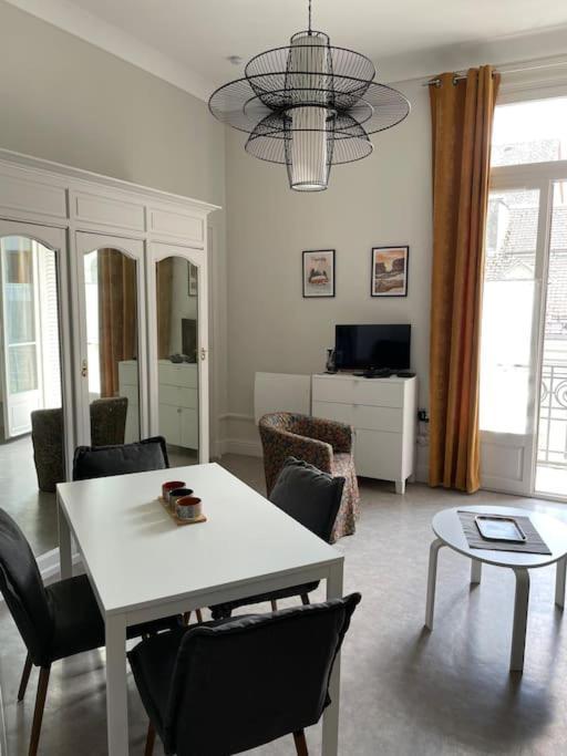101 Pyrenees Palace Appartement Bagnères-de-Luchon Zewnętrze zdjęcie