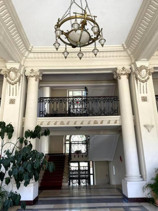 101 Pyrenees Palace Appartement Bagnères-de-Luchon Zewnętrze zdjęcie